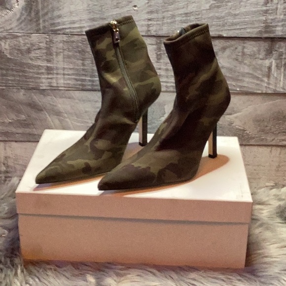 GOOD AMERICAN NEOPRENE KICKSTAND BOOTIE CAMO NWOB - Picture 6 of 13